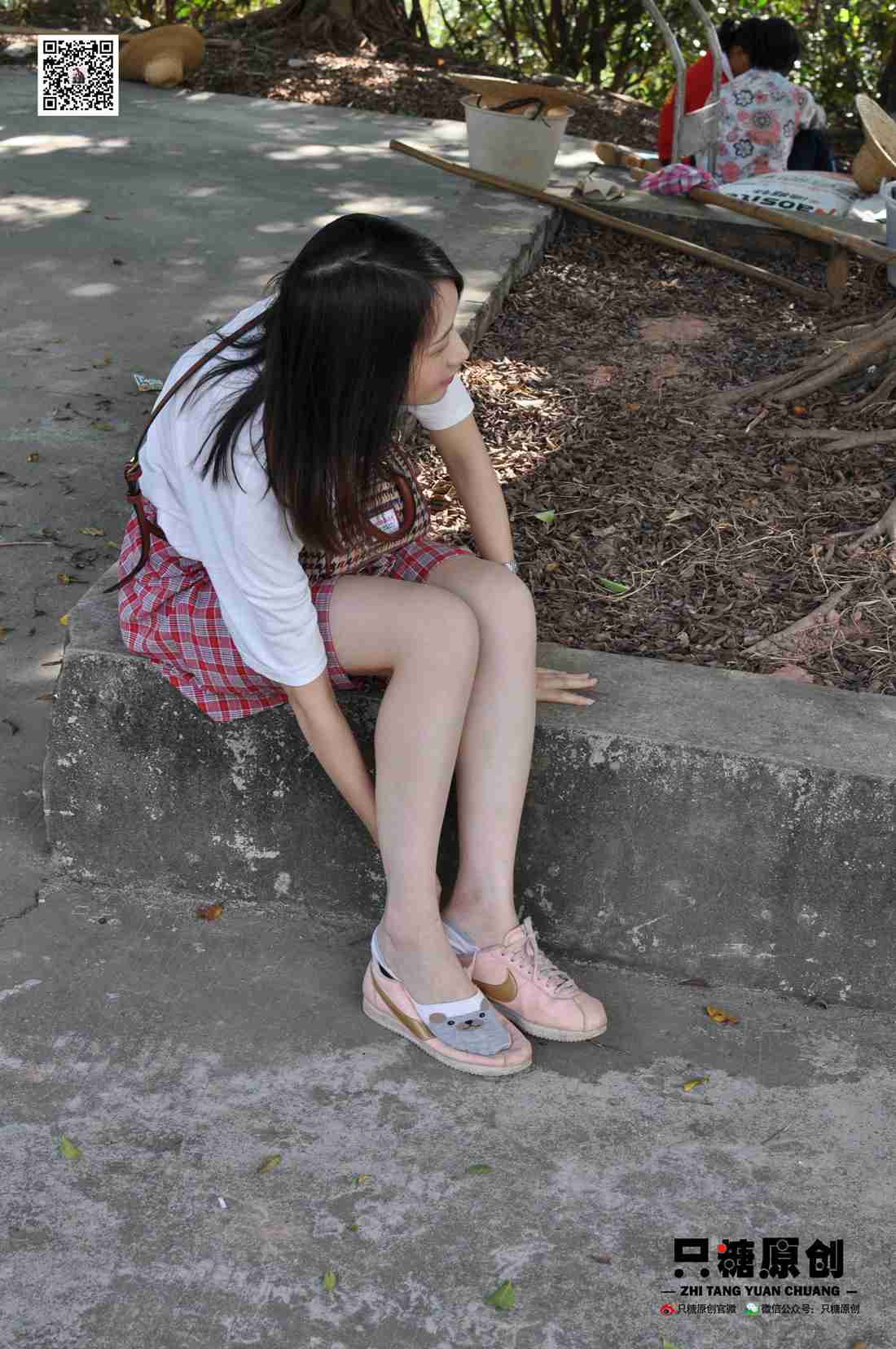 图片[34]-[只糖棉袜] NO.001 诗诗－格子裙休闲风 在线浏览 – 速更版-美库