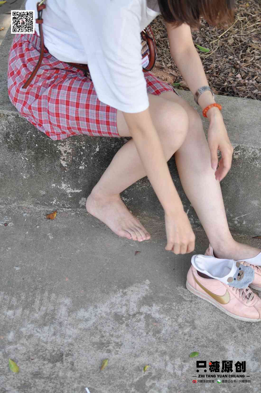 图片[84]-[只糖棉袜] NO.001 诗诗－格子裙休闲风 在线浏览 – 速更版-美库