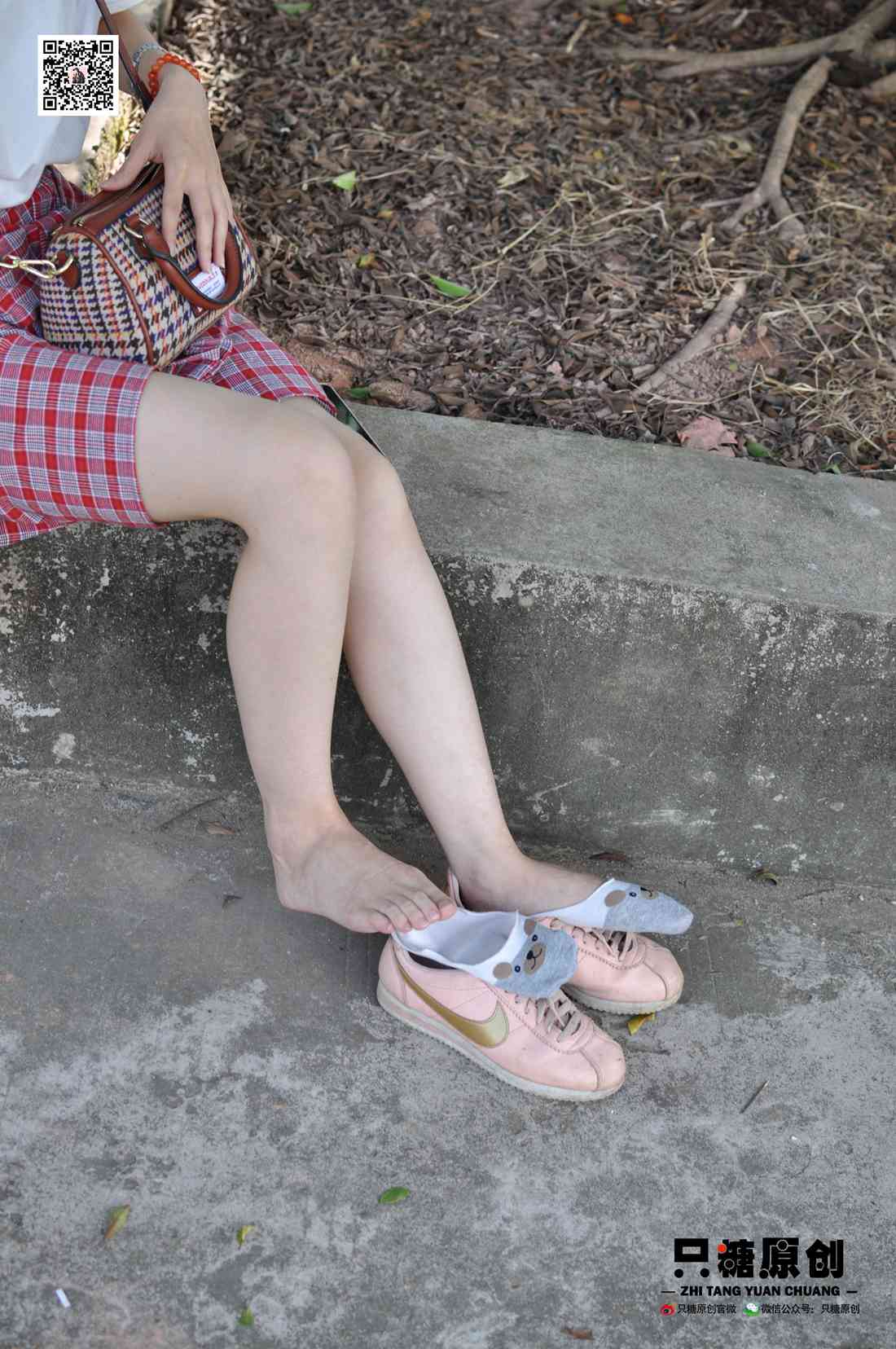 图片[148]-[只糖棉袜] NO.001 诗诗－格子裙休闲风 在线浏览 – 速更版-美库