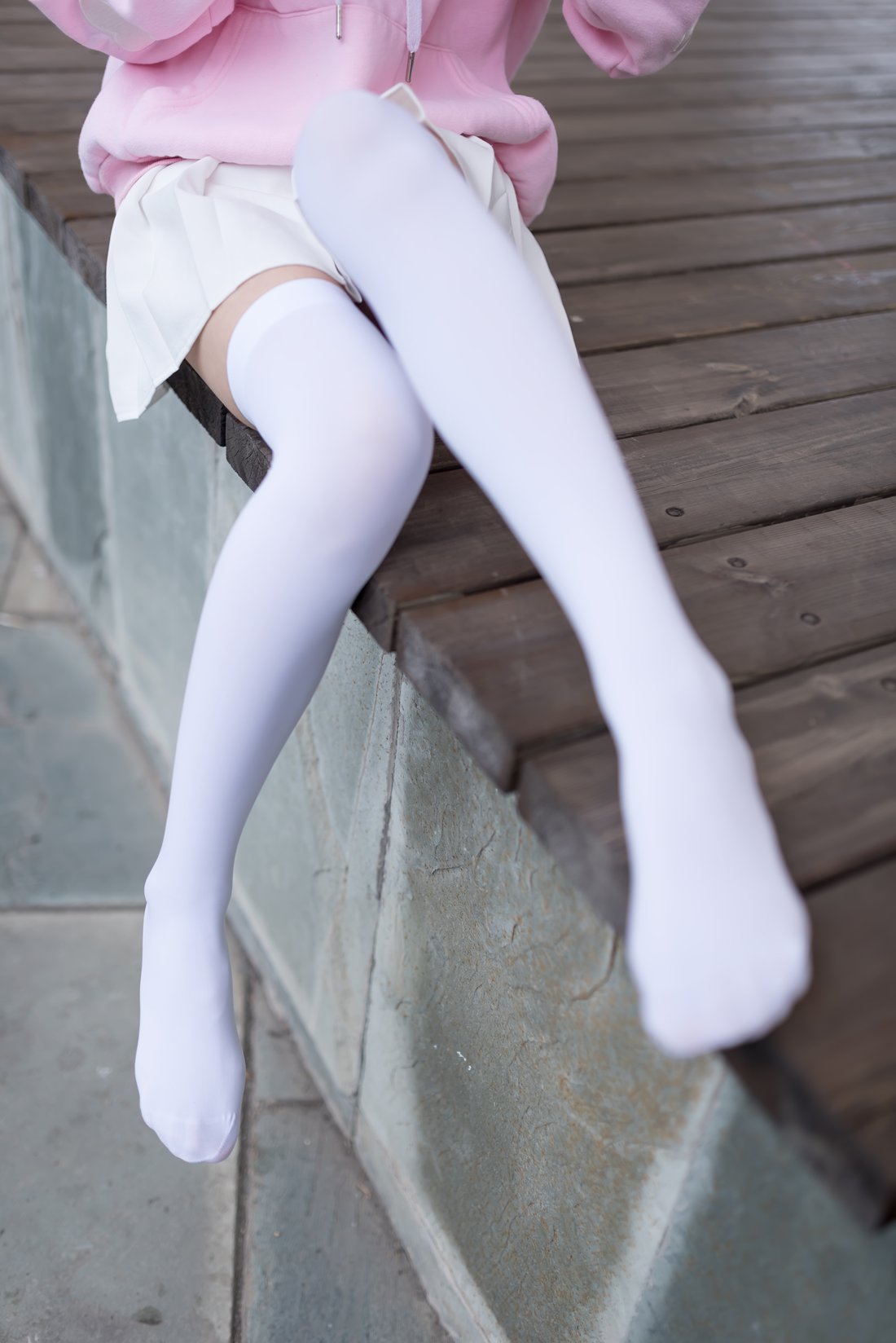 [风之领域] No.001 户外白丝 在线浏览 - 雅色汇