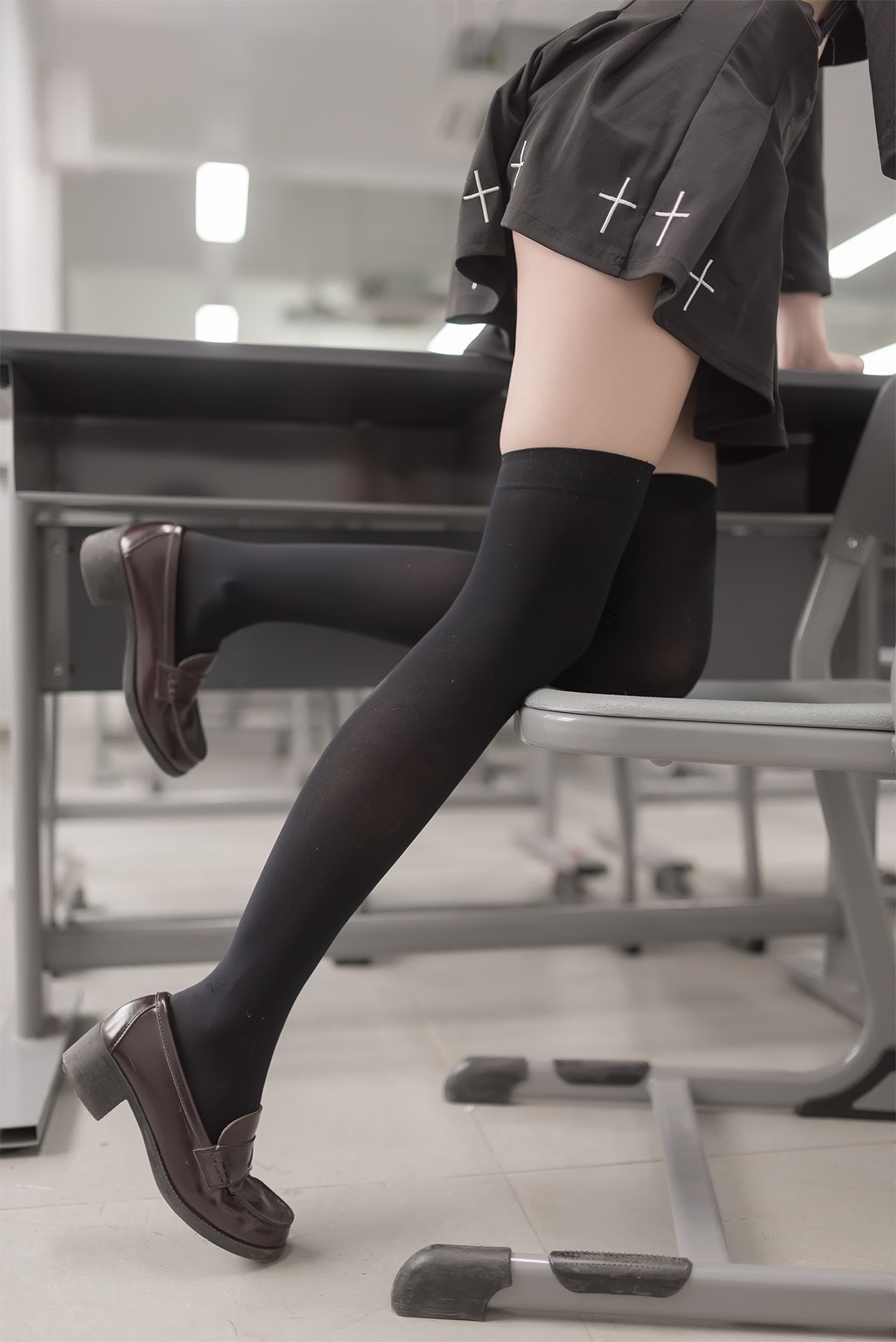 图片[8]-[风之领域] No.011 教室里的黑丝美少女 在线浏览 – 速更版-美库