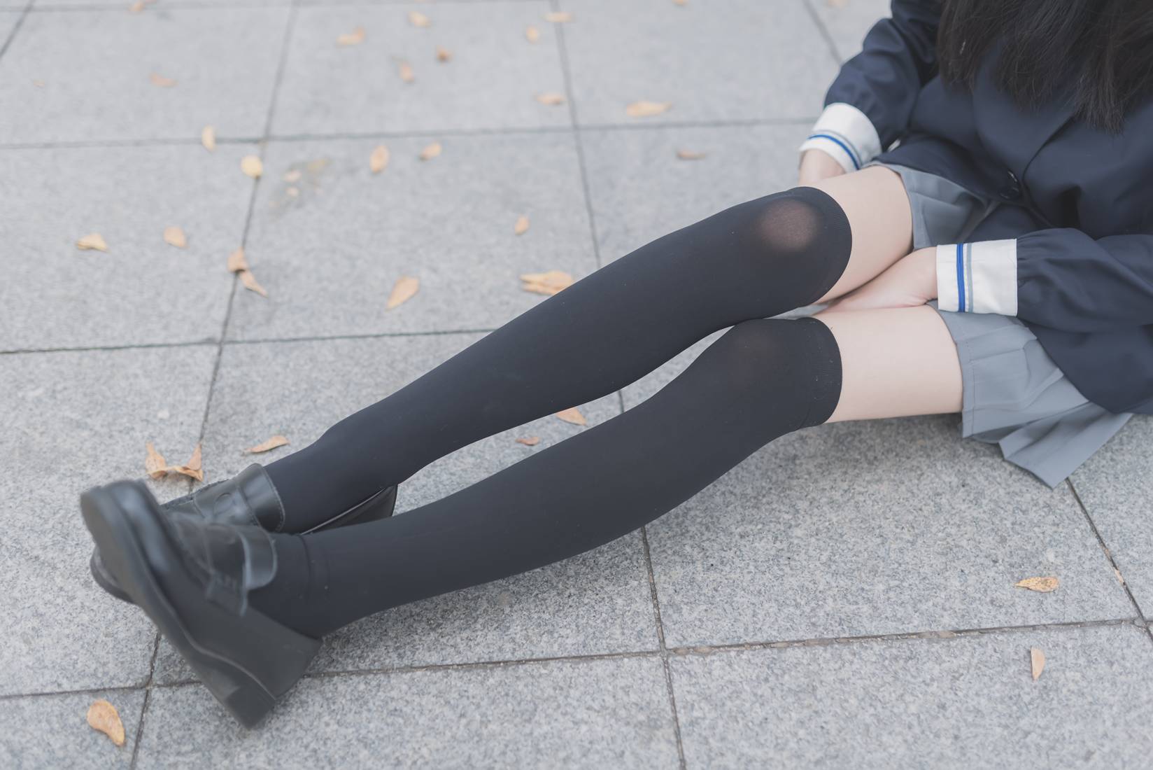 图片[41]-[风之领域] No.021 黑白丝户外私拍 在线浏览 – 速更版-美库