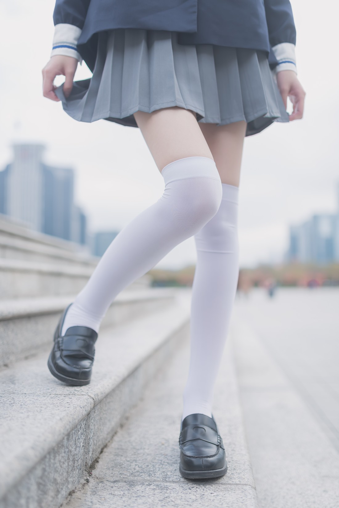 图片[26]-[风之领域] No.021 黑白丝户外私拍 在线浏览 – 速更版-美库