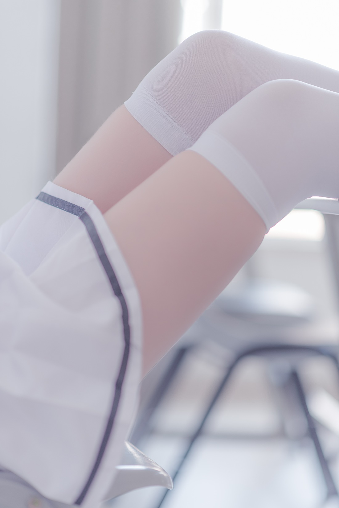 图片[20]-[风之领域] No.051 黑白丝，你喜欢哪个？ 在线浏览 – 速更版-美库