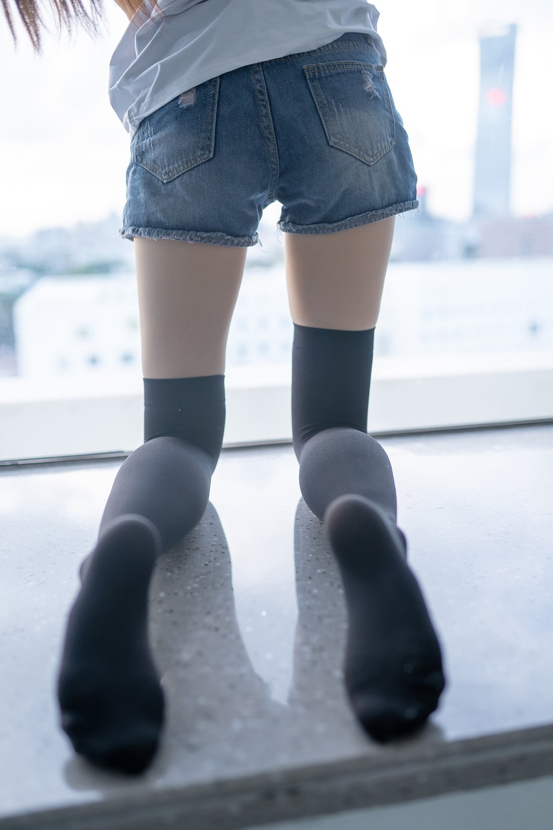 图片[18]-[风之领域] No.121 牛仔短裤与黑丝袜 在线浏览 – 速更版-美库