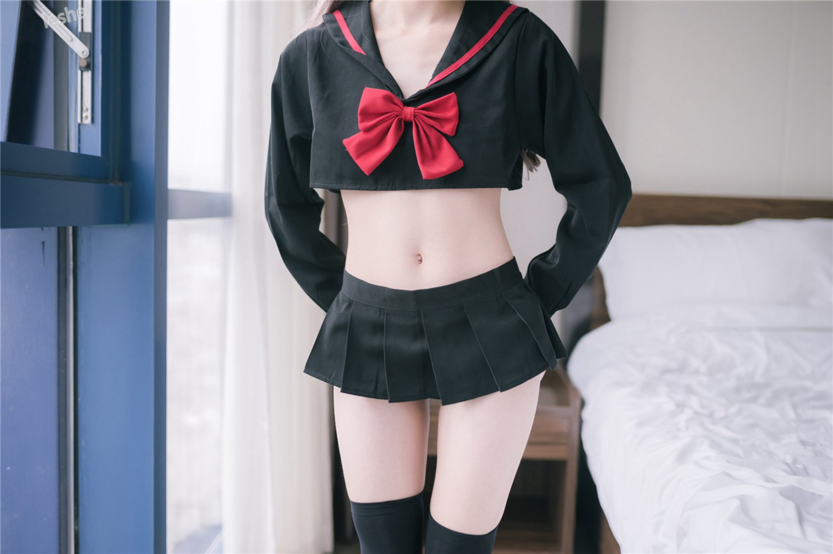 [风之领域] No.130 黑丝短裙制服 在线浏览 - 速更版-绅士图