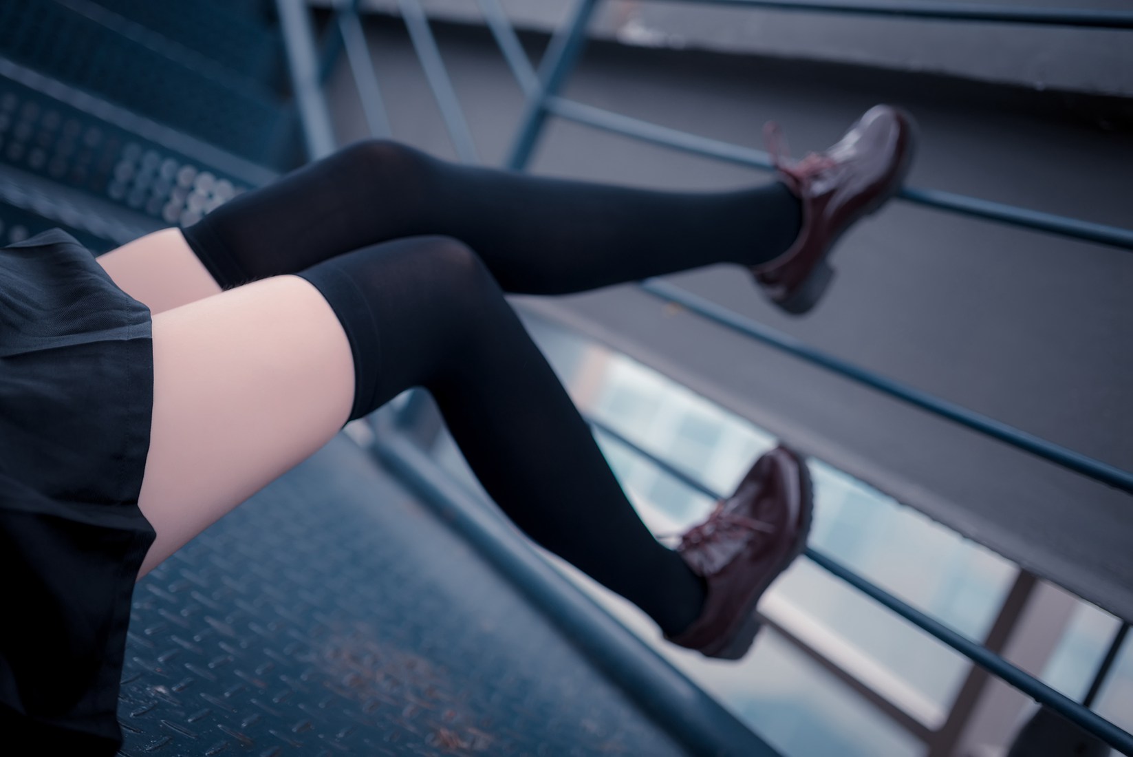 图片[24]-[风之领域] No.187 黑丝户外筒袜 在线浏览 – 速更版-美库