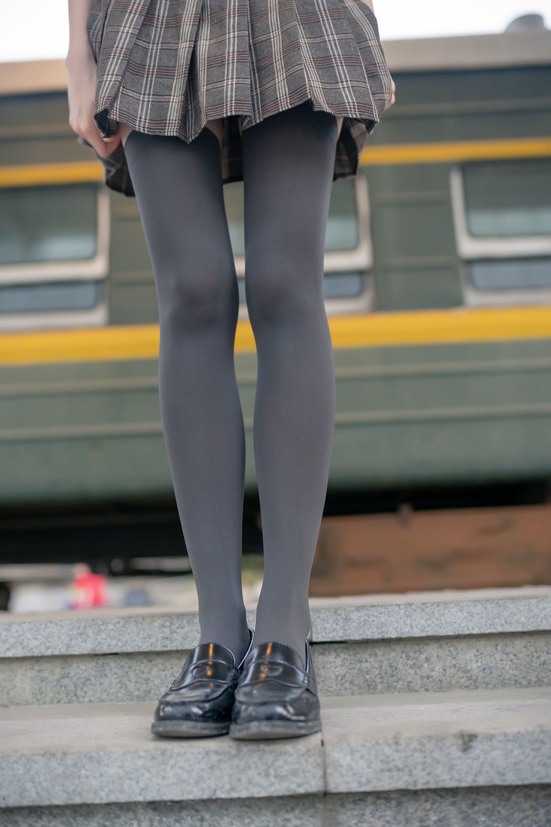 图片[30]-[风之领域] No.188 公园超薄灰丝 在线浏览 – 速更版-美库