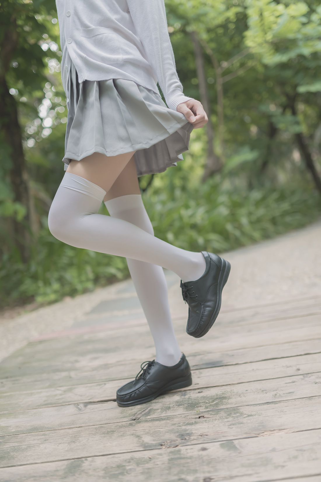 图片[3]-[风之领域] No.190 踏青的白丝美少女 在线浏览-翎羽暗房