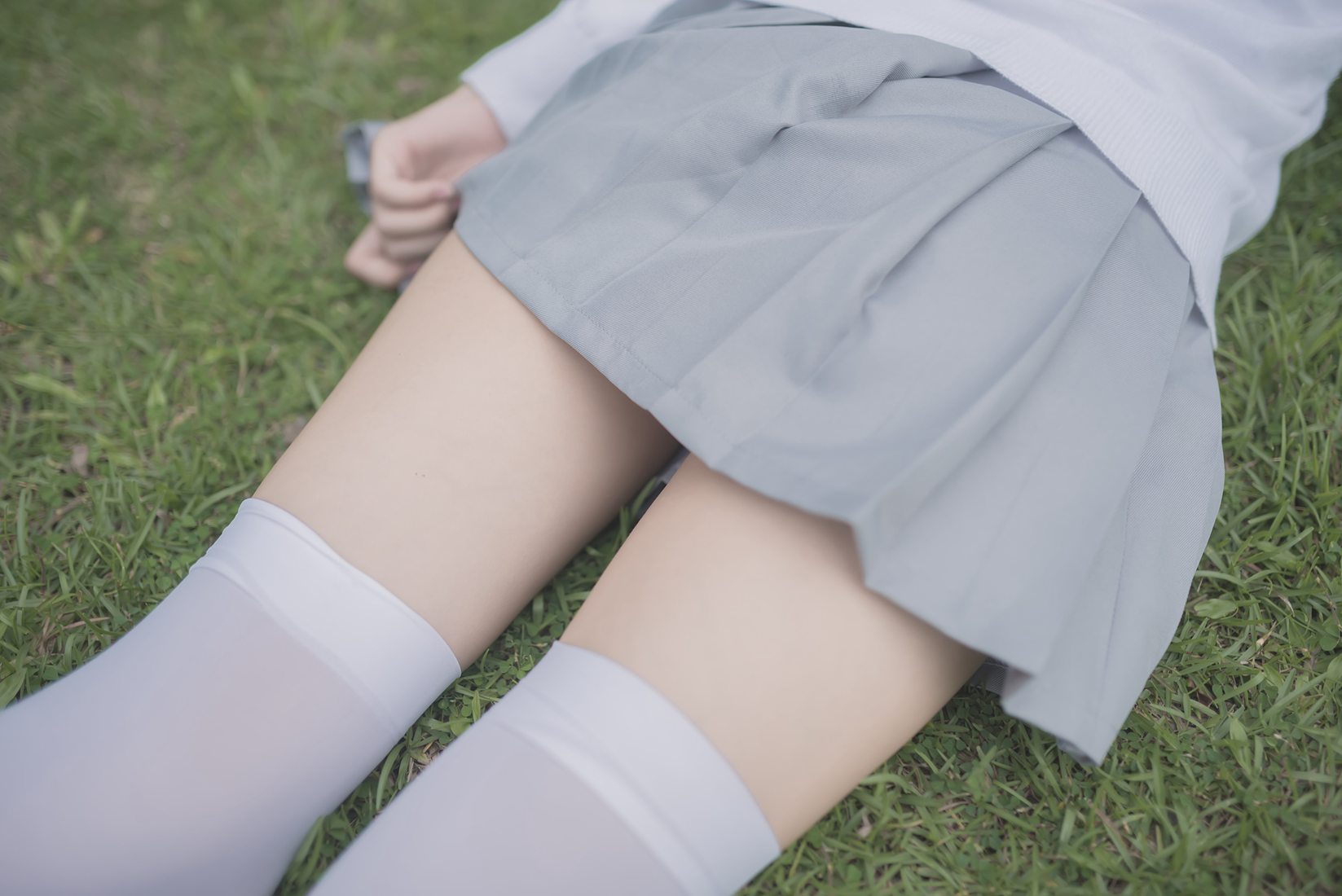 图片[23]-[风之领域] No.190 踏青的白丝美少女 在线浏览 – 速更版-美库