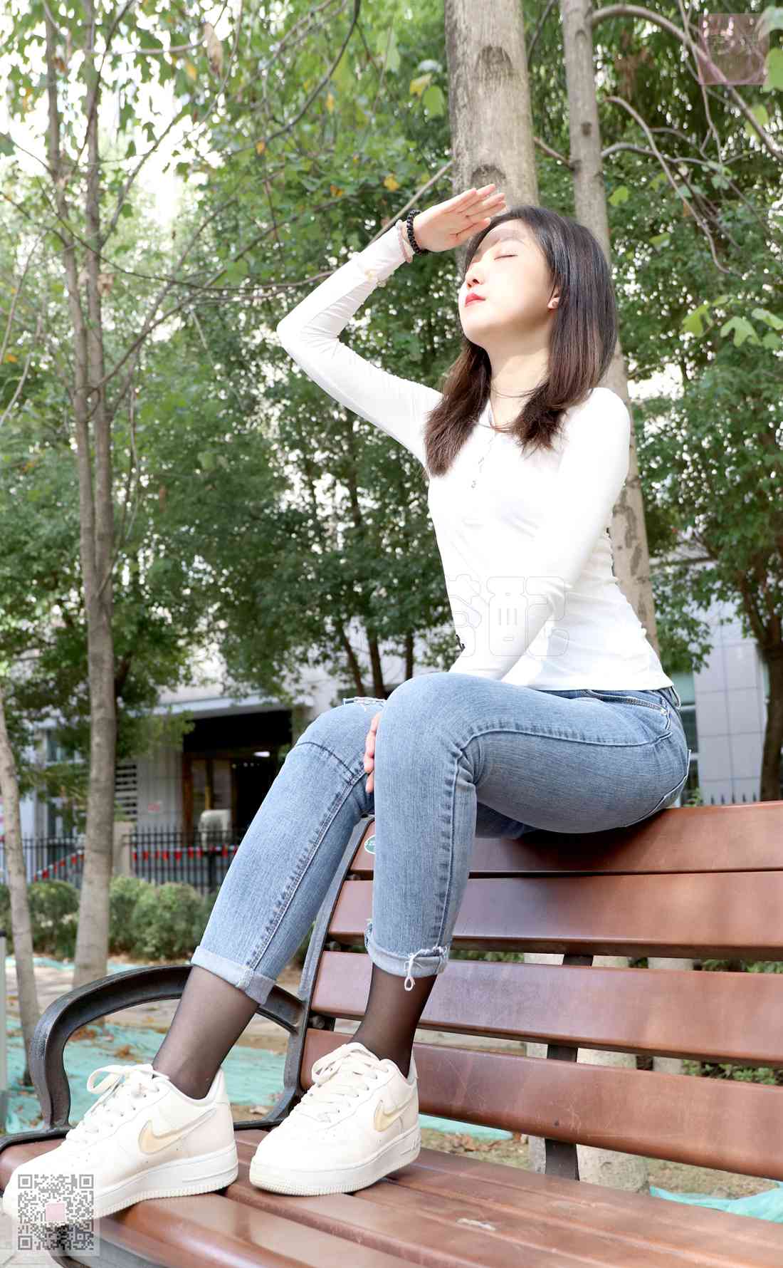 图片[71]-[SiHua思话] SH026 人群里的裤里丝 露露 在线浏览 – 速更版-美库