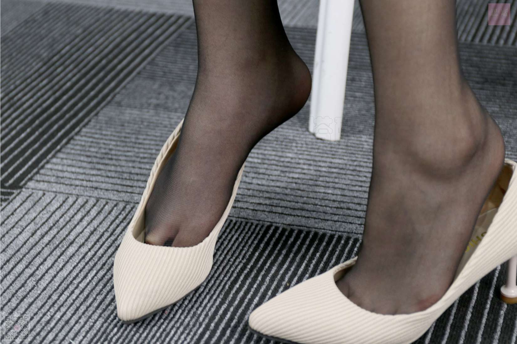 图片[24]-[SiHua思话] SH028 当黑丝袜遇上羞脸 珺洁 在线浏览 – 速更版-美库