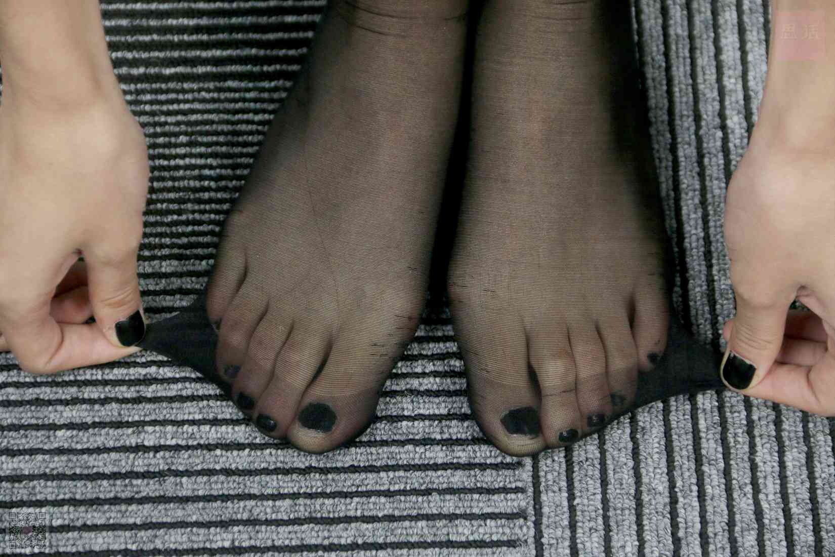 图片[63]-[SiHua思话] SH025 kiki 涂指甲油的红裙少女 在线浏览 – 速更版-美库