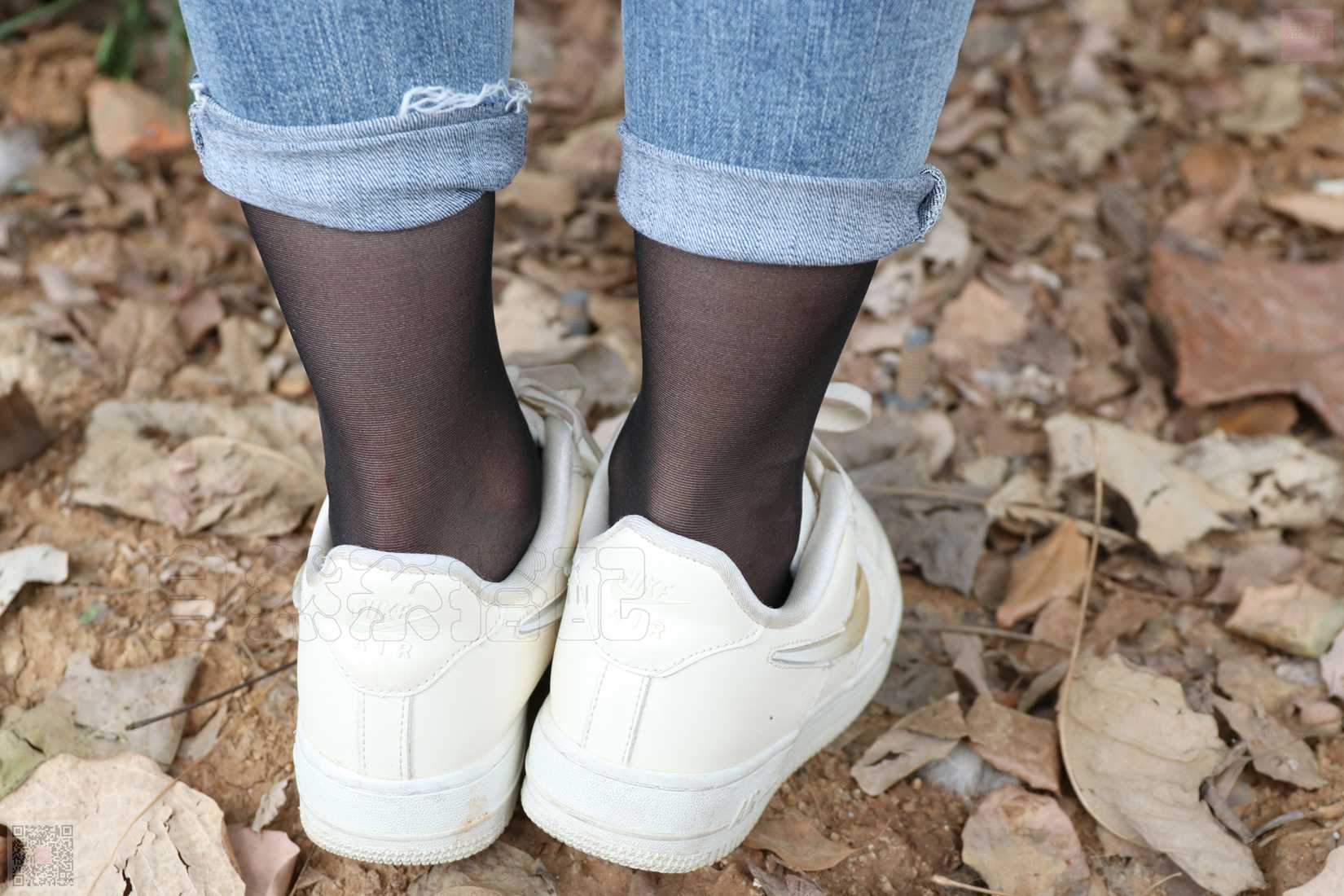 图片[81]-[SiHua思话] SH026 人群里的裤里丝 露露 在线浏览 – 速更版-美库