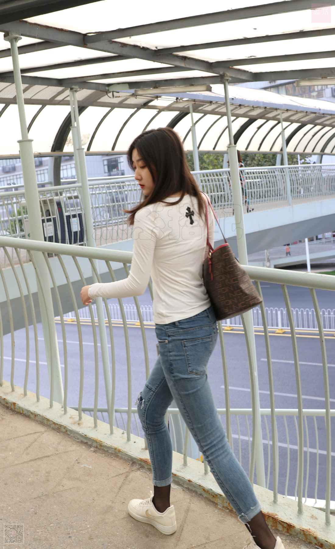 图片[60]-[SiHua思话] SH026 人群里的裤里丝 露露 在线浏览 – 速更版-美库