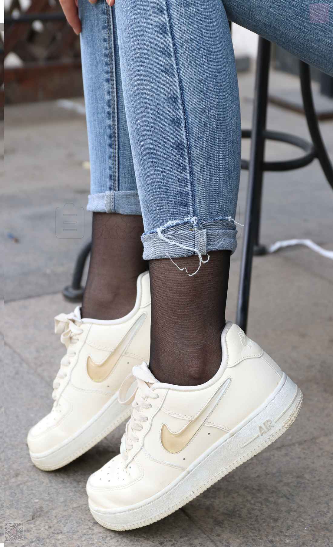 图片[75]-[SiHua思话] SH026 人群里的裤里丝 露露 在线浏览 – 速更版-美库