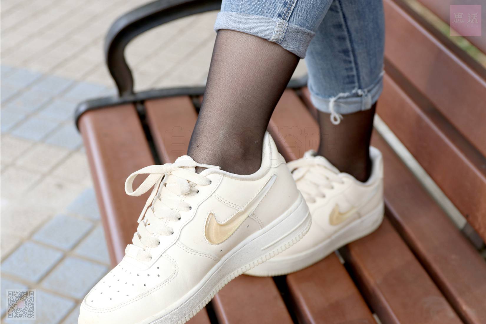 图片[4]-[SiHua思话] SH026 人群里的裤里丝 露露 在线浏览 – 速更版-美库