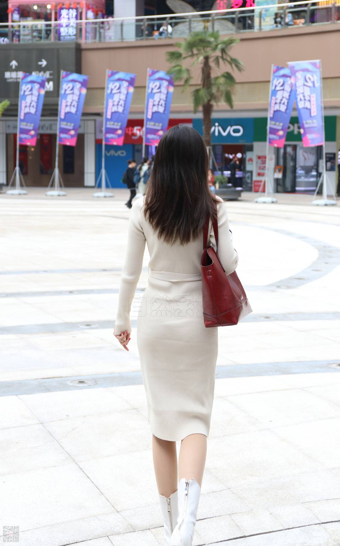 图片[15]-[SiHua思话] SH044 冬日步行街的薄肉丝 露露 在线浏览 – 速更版-美库