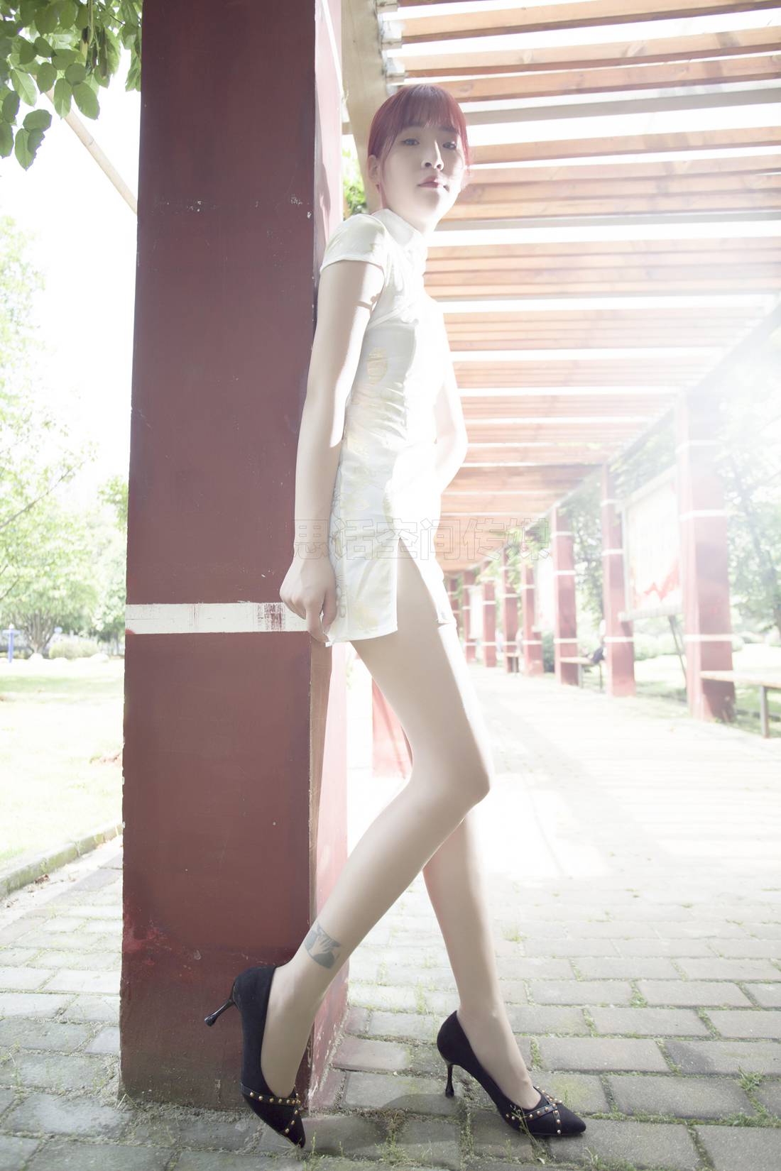 图片[55]-[SiHua思话] SH138 橘子 长腿旗袍美女露美足 在线浏览 – 速更版-美库