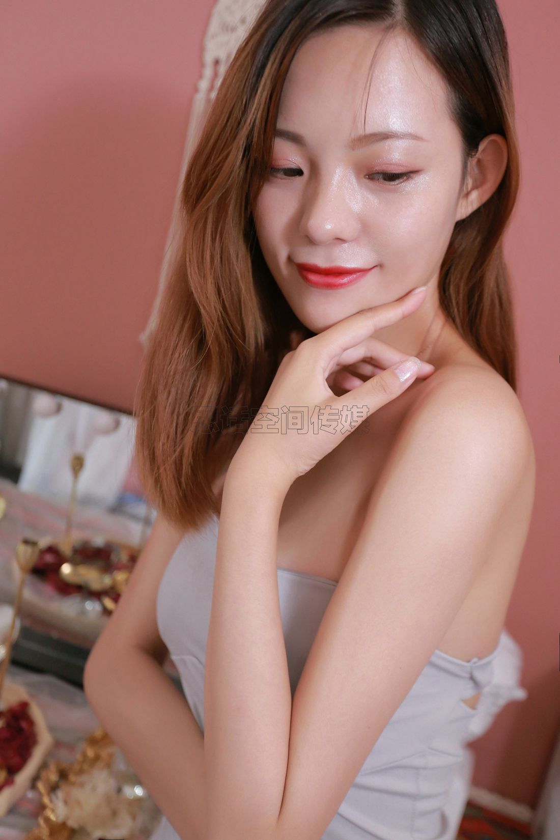 图片[6]-[SiHua思话] SH169 艺沫 妆台前的诱惑学姐 在线浏览 – 速更版-美库