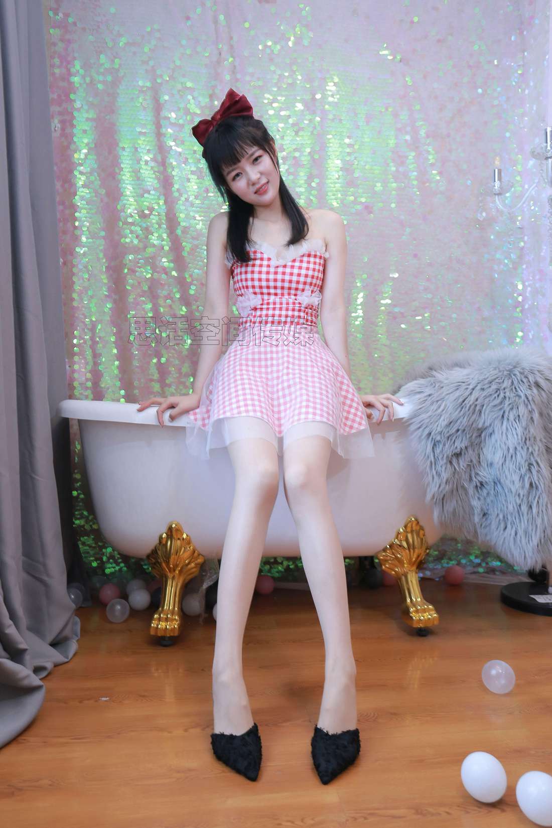 图片[33]-[SiHua思话] SH176 筱蝶 波波球上的美腿少女 在线浏览 – 速更版-美库