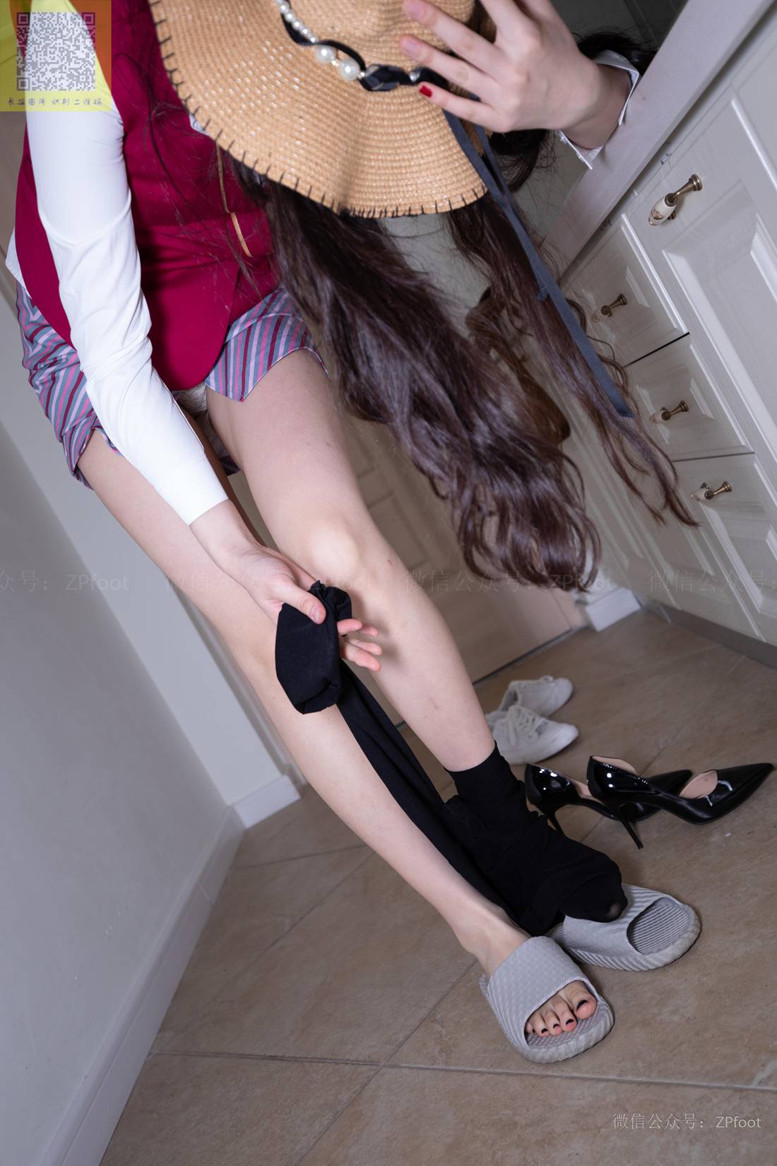 图片[42]-[山茶摄影] No.008 酸奶掉在丝袜上 在线浏览 – 速更版-美库