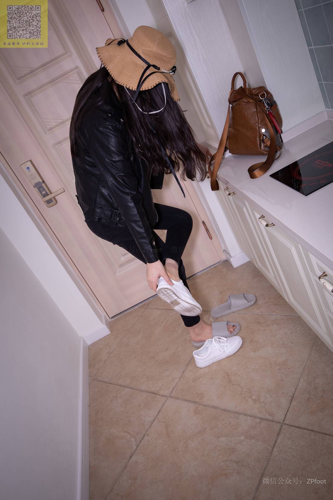 图片[16]-[山茶摄影] No.086 进门就把袜子脱了洗了 在线浏览 – 速更版-美库