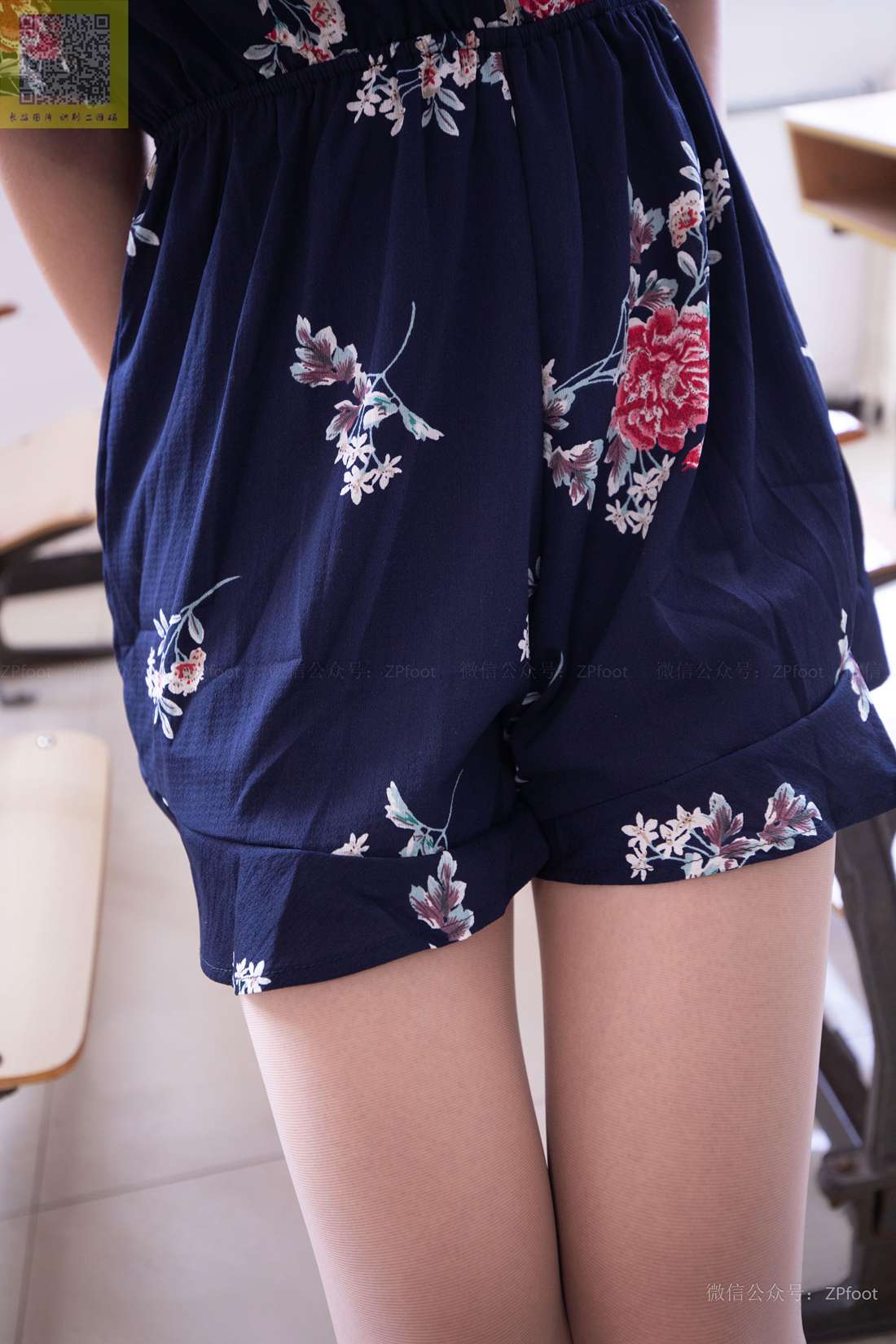 图片[26]-[山茶摄影] No.087 小雪教室碎花裙 在线浏览 – 速更版-美库