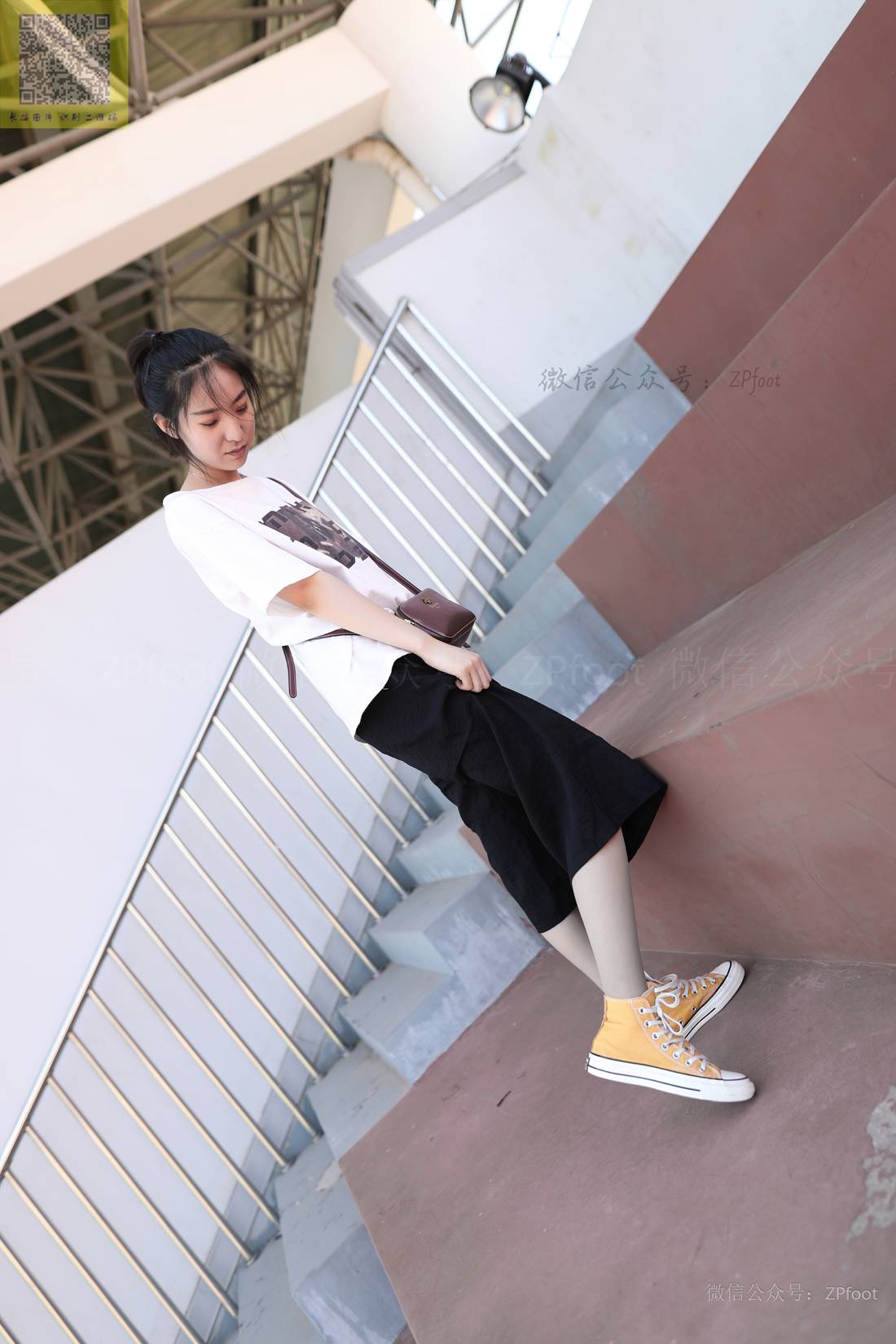 图片[17]-[山茶摄影] NO.129 灰丝棉袜帆布鞋 在线浏览 – 速更版-美库