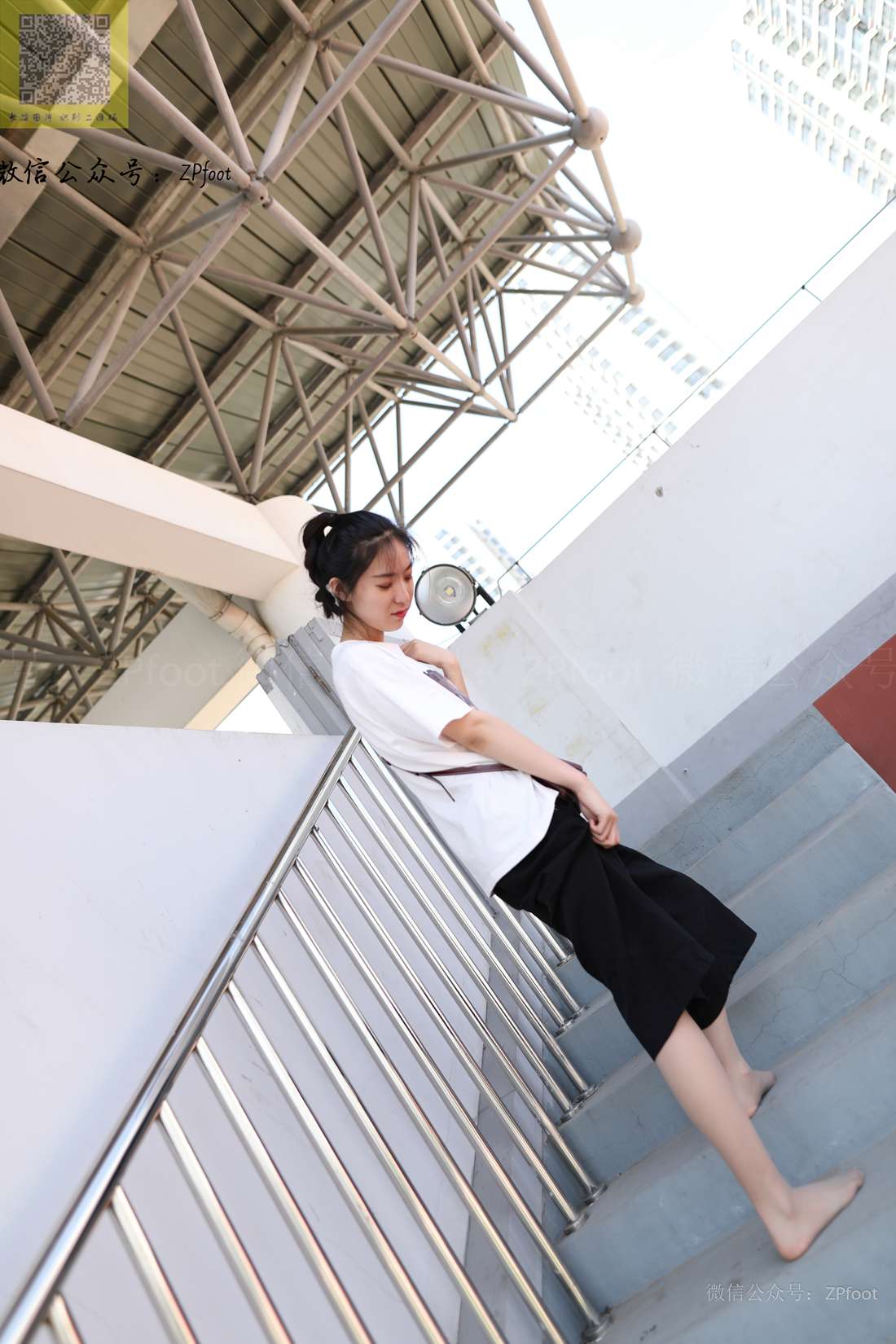 图片[5]-[山茶摄影] NO.129 灰丝棉袜帆布鞋 在线浏览 – 速更版-美库