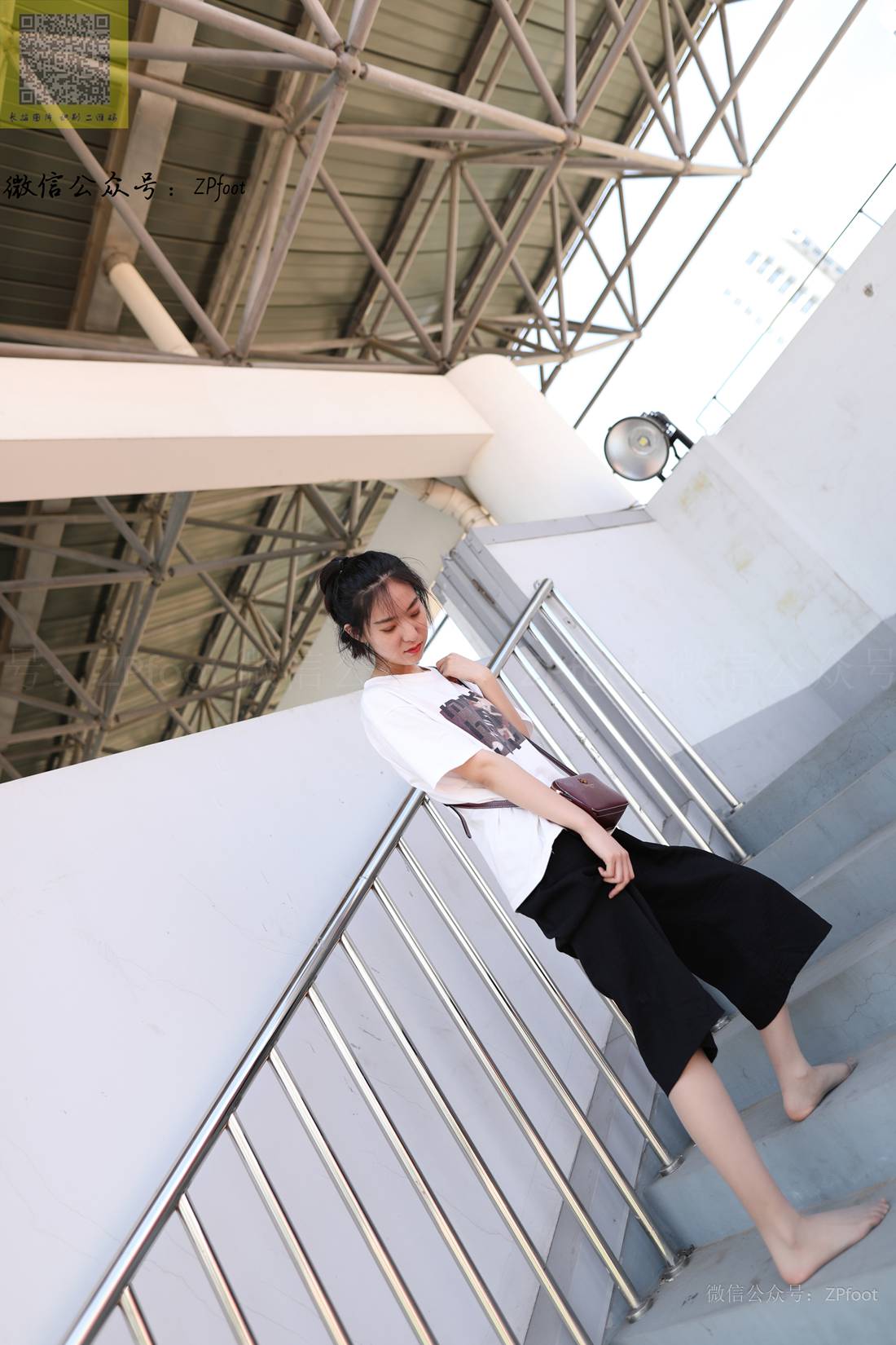 图片[26]-[山茶摄影] NO.129 灰丝棉袜帆布鞋 在线浏览 – 速更版-美库