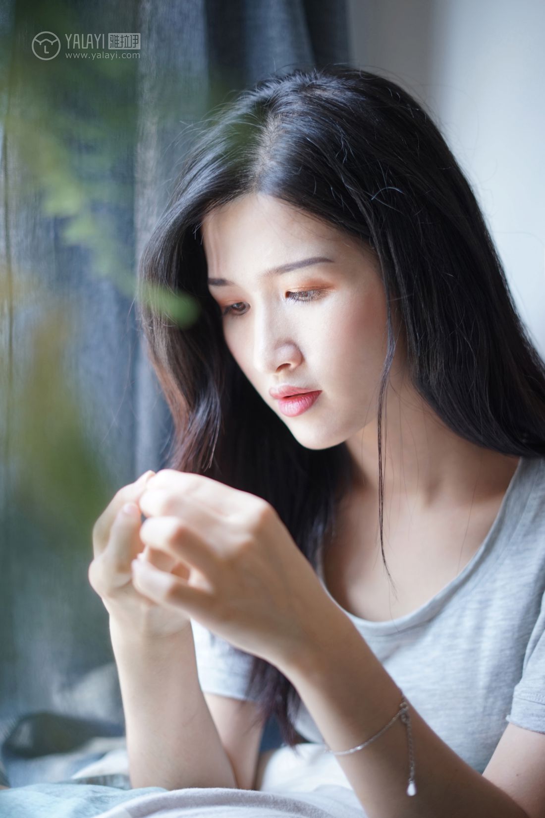 [YALAYI雅拉伊] 2019.03.25 No.096 灰色渐白 塔塔 在线浏览 – 优选-优选资源网