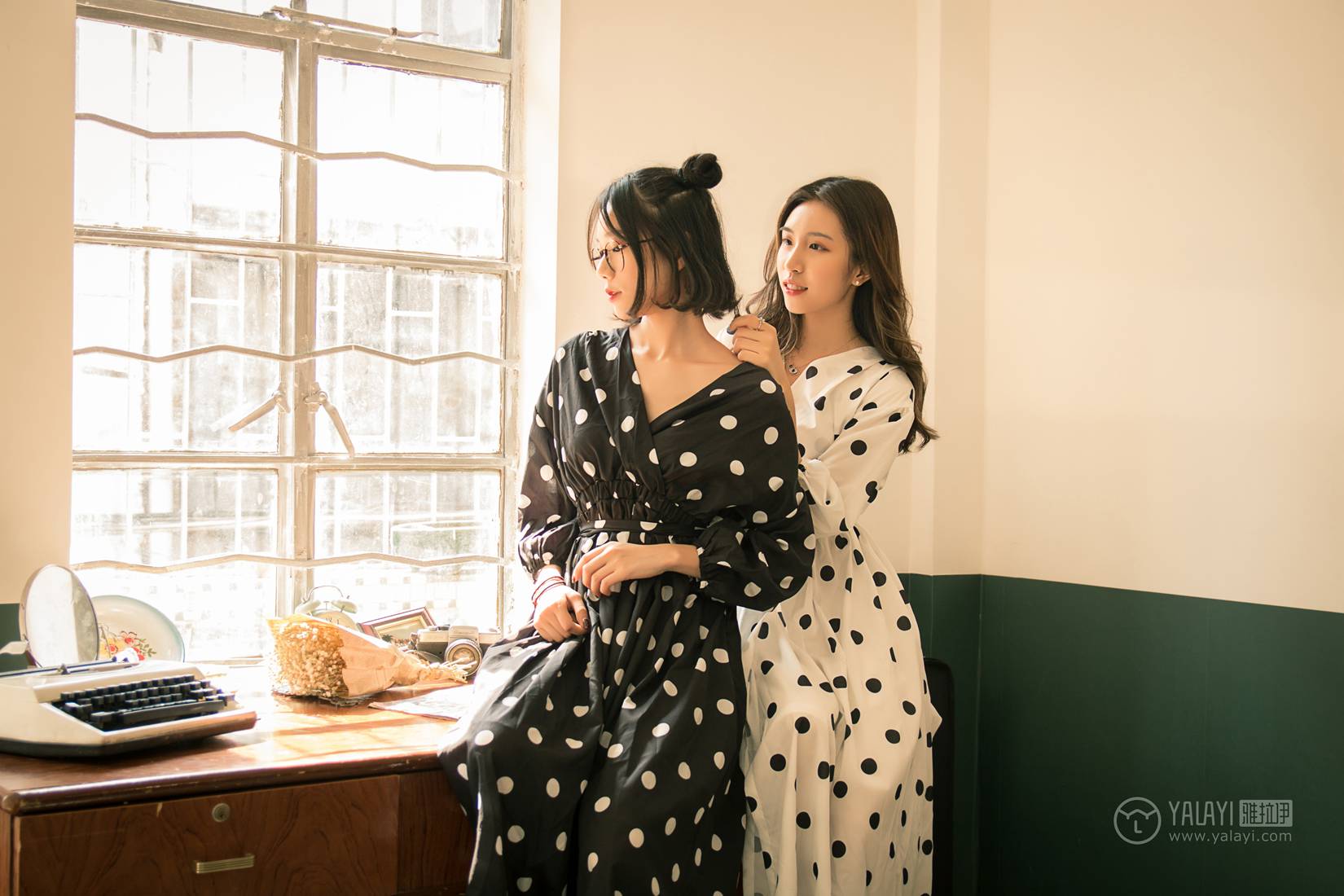 图片[11]-[YALAYI雅拉伊] 2018.11.02 No.114 双面伊人 琳琳琛琛 在线浏览 – 速更版-美库