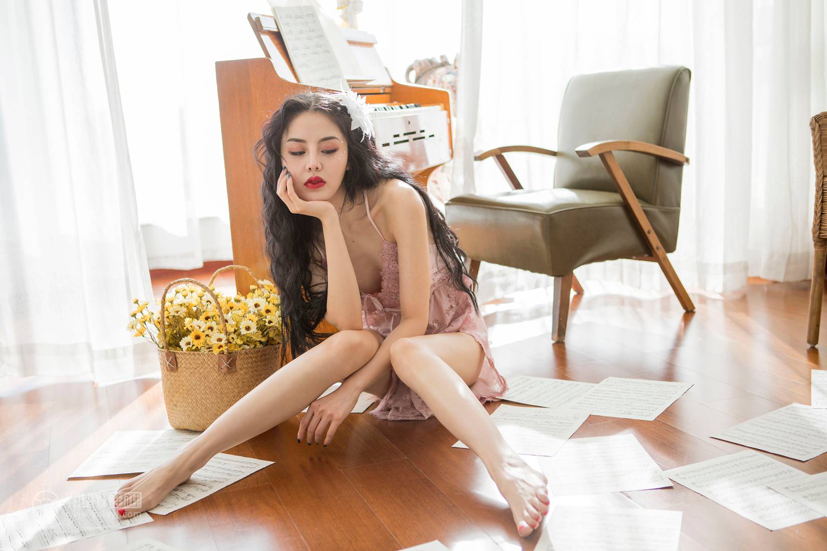 图片[41]-[YALAYI雅拉伊] 2018.12.24 No.150 橘色的暖阳花 凉儿 在线浏览 – 速更版-美库