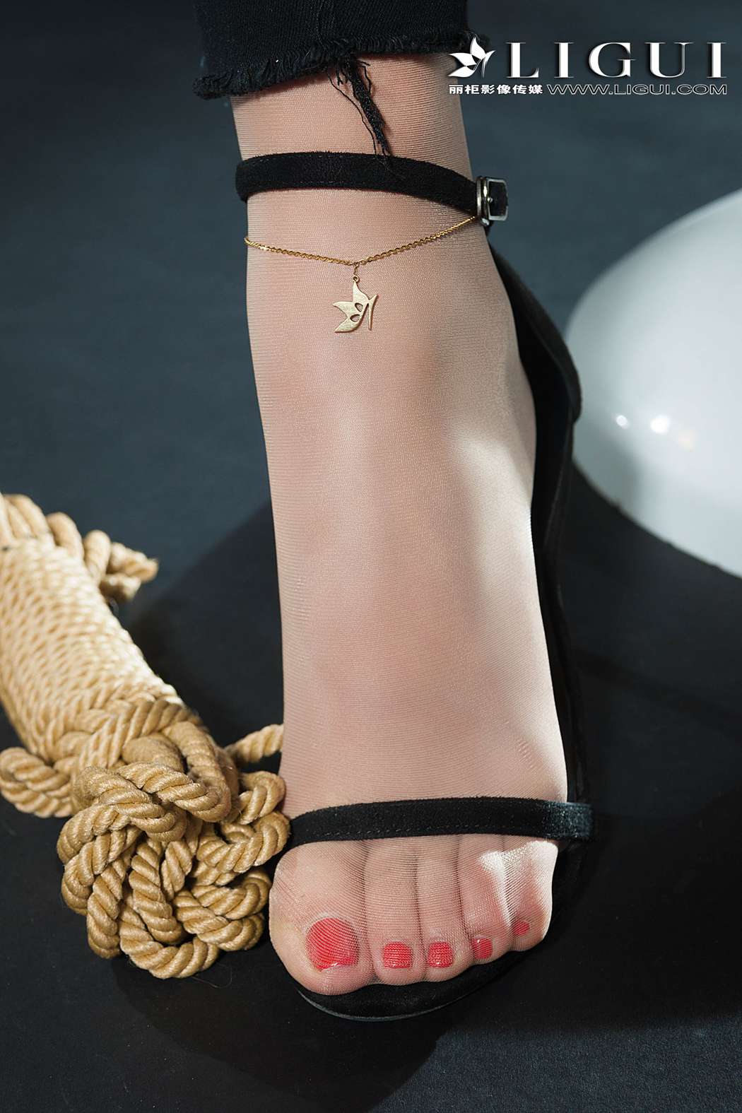 图片[24]-[Ligui丽柜] 2018.11.09 网络丽人 Model 筱筱 在线浏览 – 速更版-美库