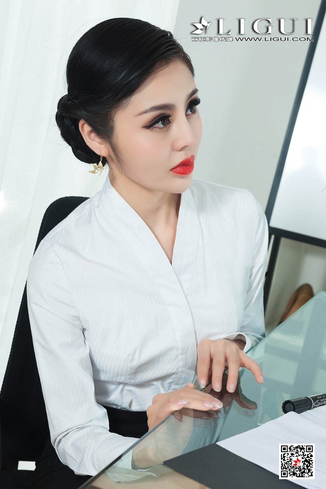 [Ligui丽柜] 2019.03.08 Model 凉儿&兔子 在线浏览 – 雅色汇