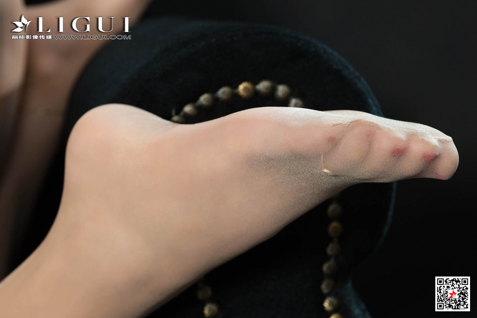 图片[4]-[Ligui丽柜] 2019.10.23 文芮《颜丝香茧》 在线浏览 – 速更版-美库