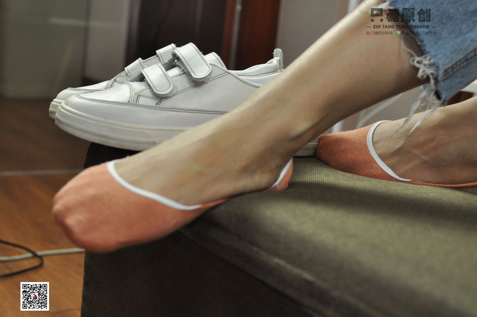 图片[240]-[只糖棉袜] NO.013 文文- 脚踝上的红绳是我对你的思念 在线浏览 – 速更版-美库