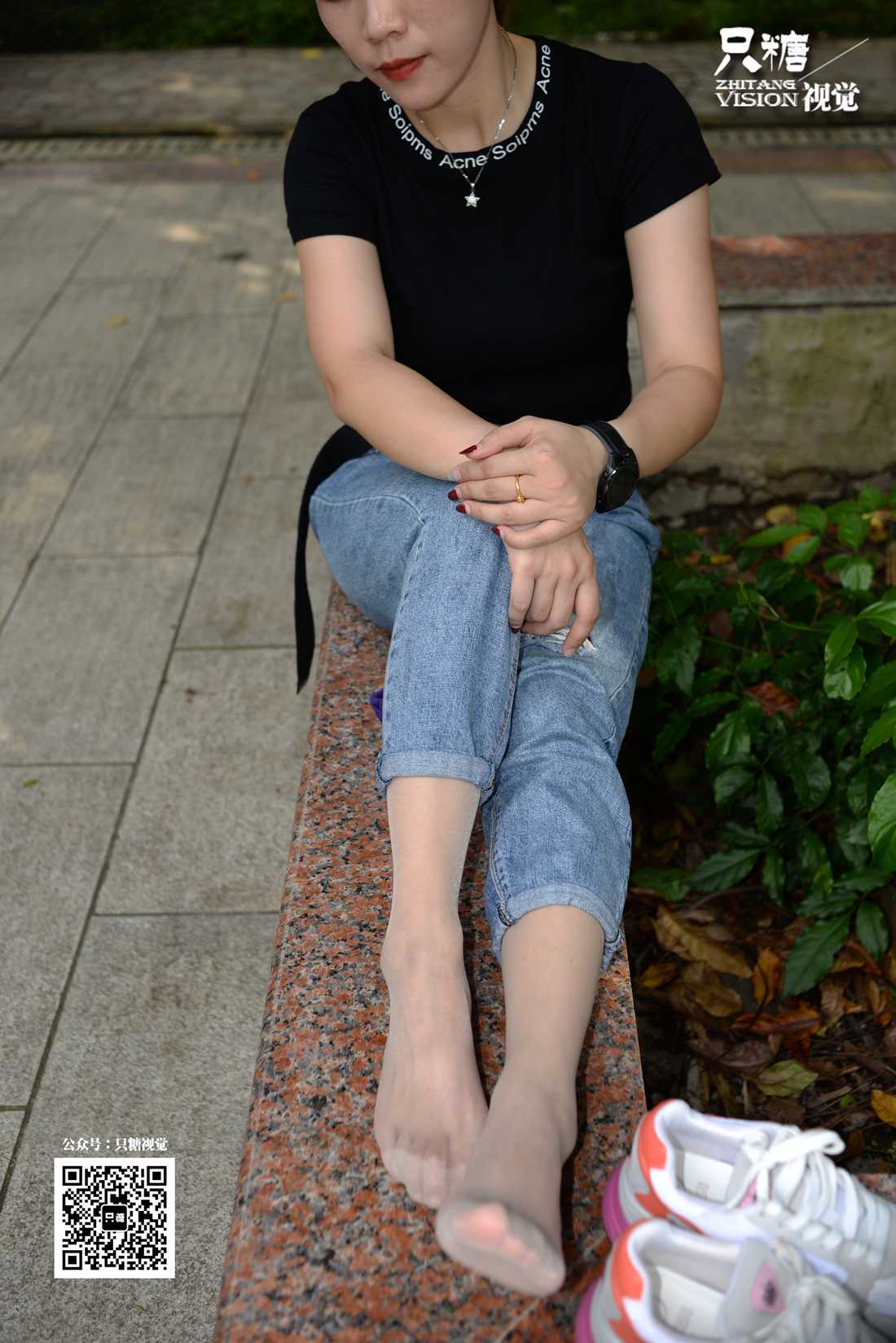 图片[82]-[只糖棉袜] NO.019 秋日里的跑鞋牛仔裤 在线浏览 – 速更版-美库