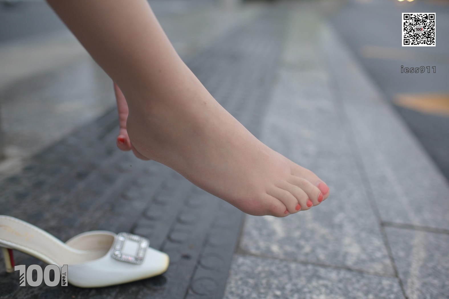 图片[58]-[IESS异思趣向] 一千零一夜 NO.002《等公交》在线浏览 – 速更版-美库