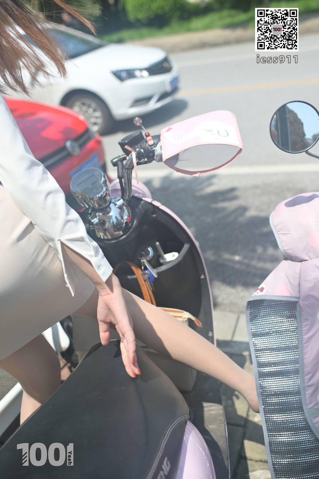 图片[21]-[IESS异思趣向] 一千零一夜 NO.007《骑电瓶车1》在线浏览 – 速更版-美库