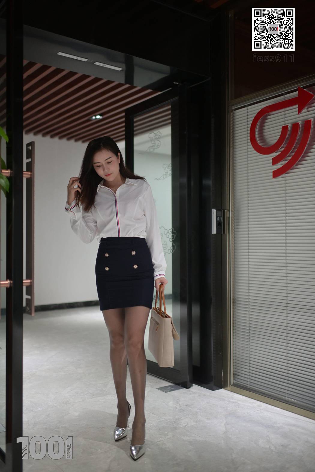 图片[24]-[IESS异思趣向] 一千零一夜 NO.011《OL下班后去健身》在线浏览 – 速更版-美库