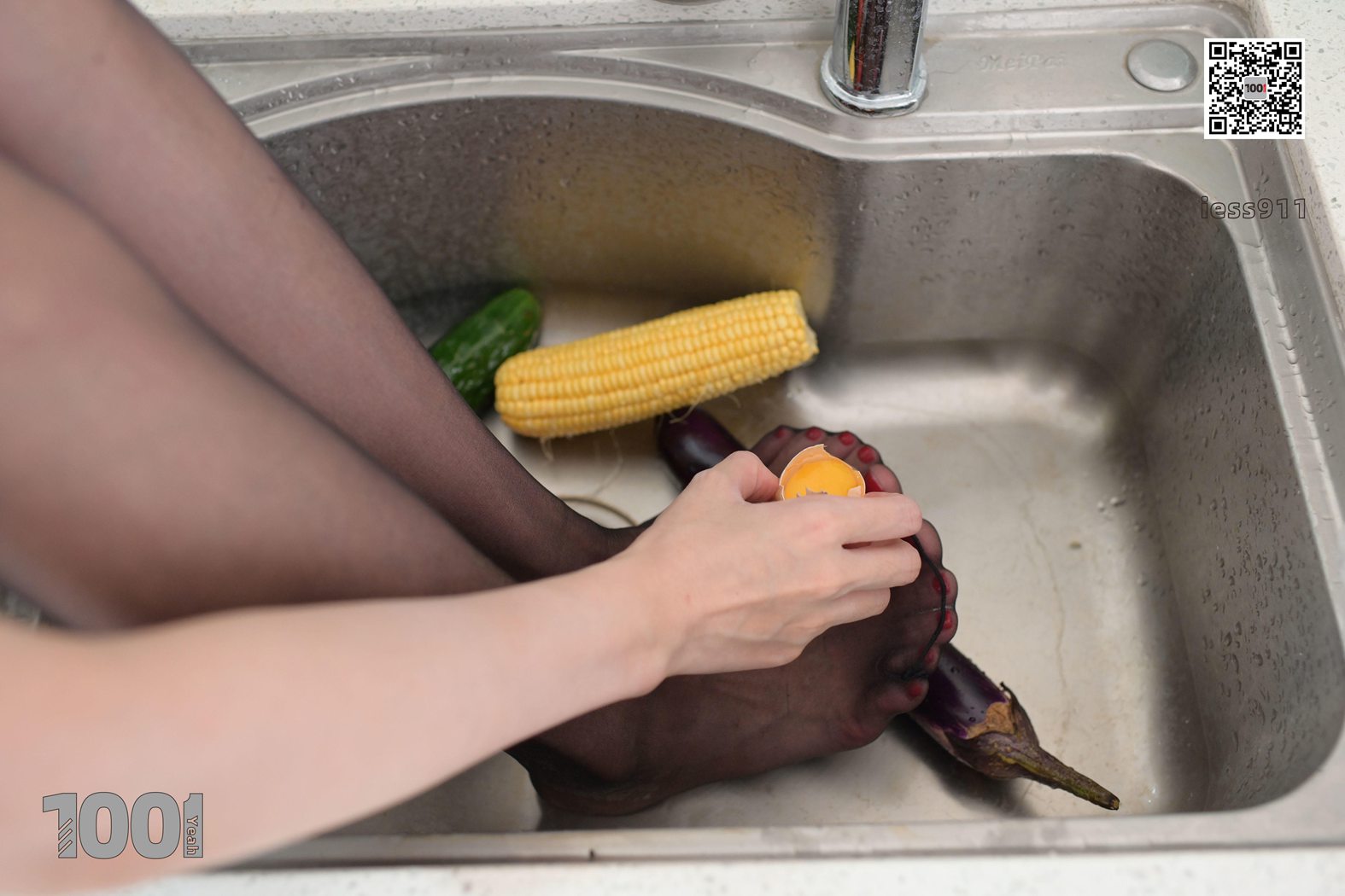 图片[72]-[IESS异思趣向] 一千零一夜 NO.022 Lucy《厨房里的妻子2》在线浏览 – 速更版-美库