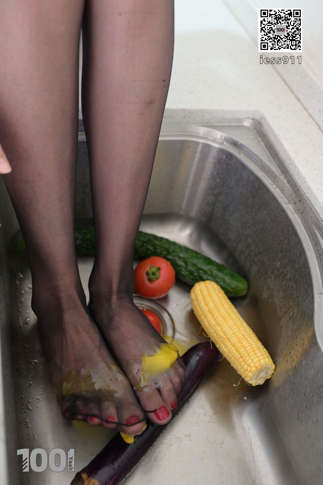 图片[25]-[IESS异思趣向] 一千零一夜 NO.022 Lucy《厨房里的妻子2》在线浏览 – 速更版-美库