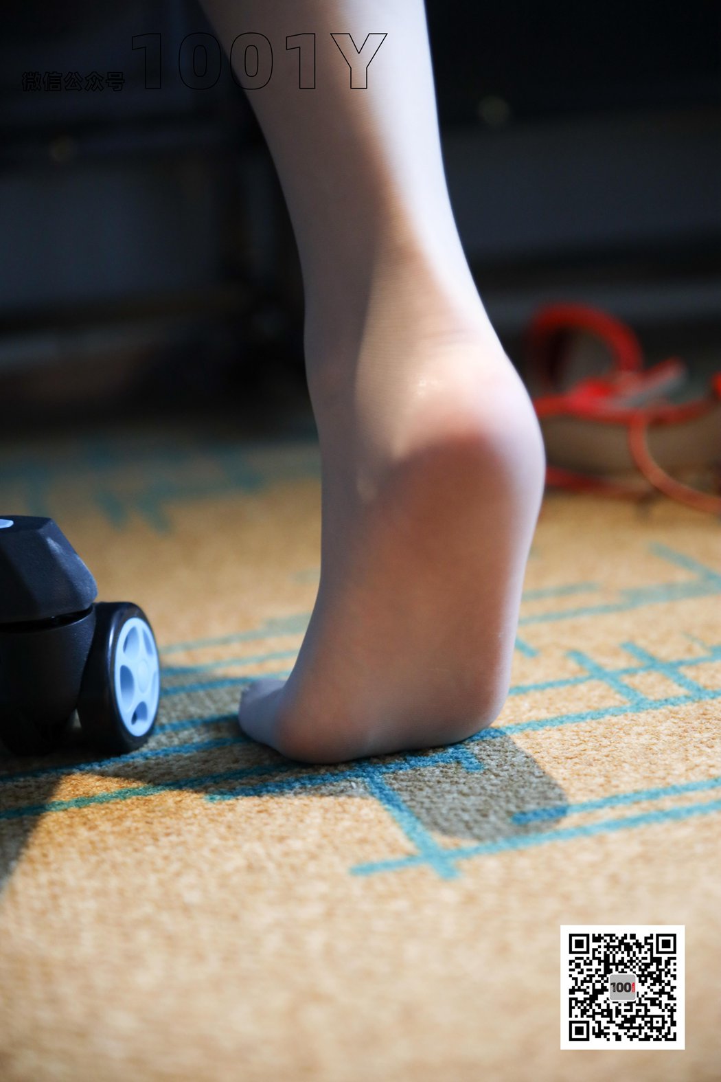 图片[17]-[IESS异思趣向] 一千零一夜 NO.034 腿腿《网瘾少女1》在线浏览 – 速更版-美库