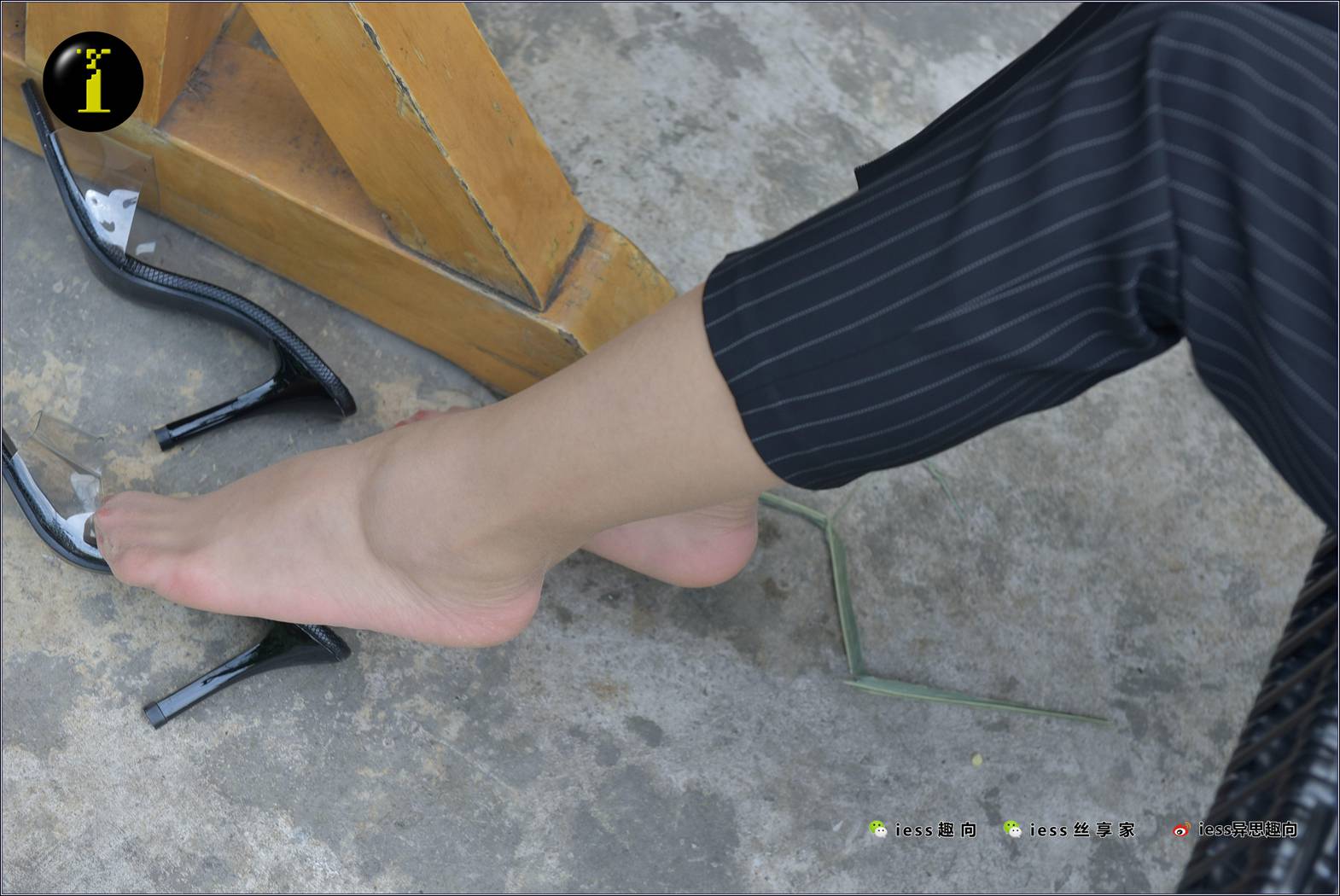 图片[16]-[IESS异思趣向] 普惠集 NO.001 表妹日常素拍 在线浏览 – 速更版-美库