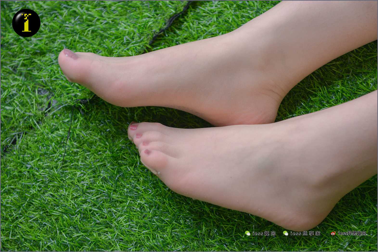 图片[25]-[IESS异思趣向] 普惠集 NO.007 广炎 JK服与小白鞋 在线浏览 – 速更版-美库