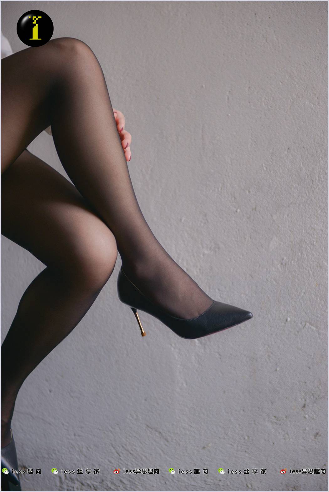 图片[4]-[IESS异思趣向] 普惠集 NO.008 范美美穿袜子 在线浏览 – 速更版-美库