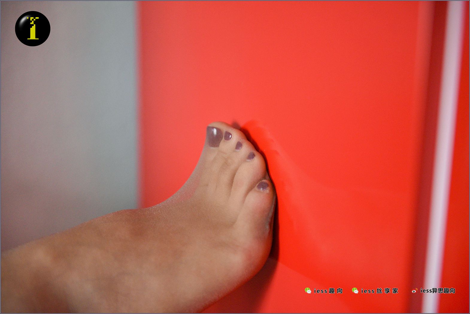 图片[21]-[IESS异思趣向] 普惠集 NO.006 华华 34码与红长椅（全特写） 在线浏览 – 速更版-美库