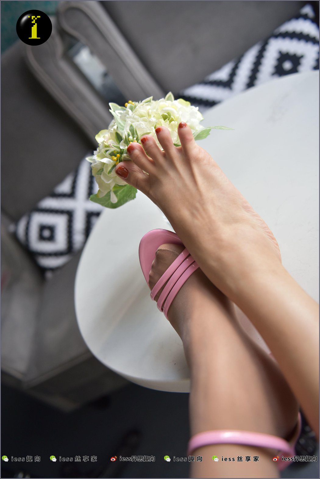 图片[44]-[IESS异思趣向] 普惠集 NO.014 素人表妹的裸足秀特写 在线浏览 – 速更版-美库